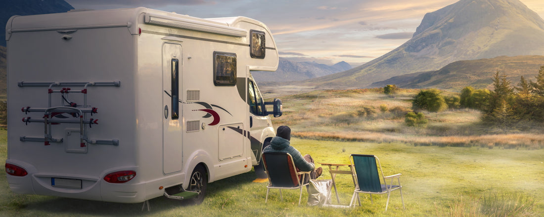 WIE FUNKTIONIERT DIE STROMVERSORGUNG IM WOHNMOBIL?