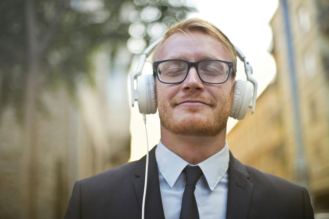 NOISE-CANCELLING-TECHNOLOGIEN: WIE FUNKTIONIEREN MODERNE KOPFHÖRER?