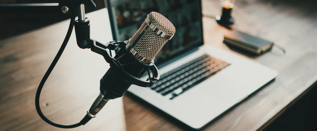 DER EIGENE PODCAST: EIN LEITFADEN FÜR EINSTEIGER